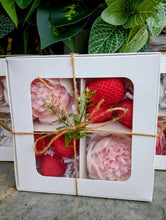 Load image into Gallery viewer, Soap gift box, Poinsettia flowers