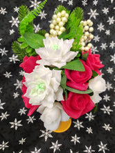 Load image into Gallery viewer, Christmas soap bouquet, medium
