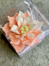 Load image into Gallery viewer, Soap flowers, pack of 4 Active

