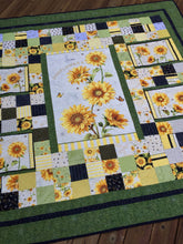 Load image into Gallery viewer, Gorgeous Sunflower Quilt, queen size, handmade, heirloom
