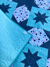 Load image into Gallery viewer, Available now: Mint and grey star quilt, throw size
