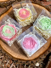 Load image into Gallery viewer, Soap flowers, pack of 4 Active

